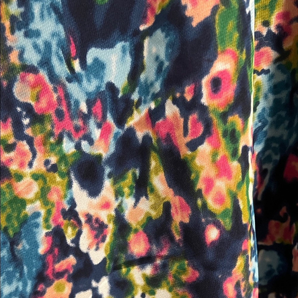 Lush Multicolor Patterned Top - Picture 4 of 4